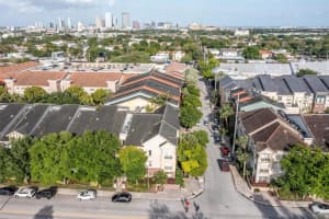 2402 W Azeele St, Tampa, FL 33609, Sold 04/12/22