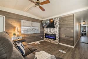 117 SAINT MARTINS WAY, APOLLO BEACH, FL 33572 Sold 08/31/22