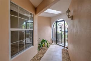 6078 Marella Dr, Sarasota, FL 34243, Sold 04/22/22