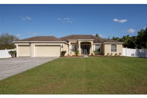 1521 Avondale Ridge Dr, Plant City, FL 33567, Sold 05/26/22