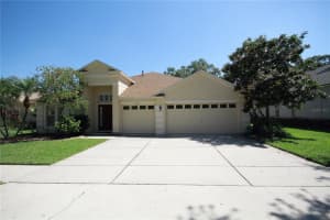 2613 Villa Dr, Valrico, FL 33596, Sold 04/04/22