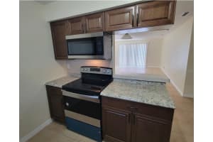 2612D Hidden Lake Dr N, Sarasota, FL 34237, Sold 05/09/22