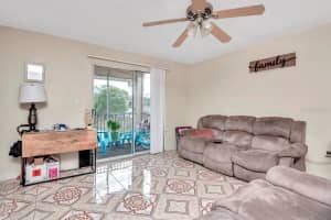 221 Lake Brook Cir, Brandon, FL 33511, Sold 04/25/22