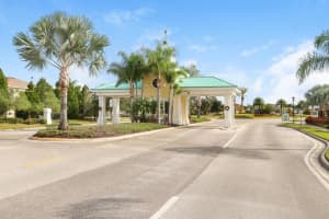5338 Sandy Shell Dr, Apollo Beach, FL 33572, Sold 05/12/22