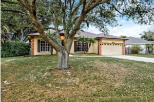 7944 Benjamin Dr, Lakeland, FL 33810, Sold 07/01/22