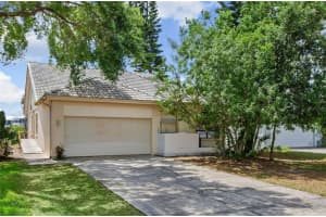 906 Shagos Dr, Apollo Beach, FL 33572, Sold 05/16/22