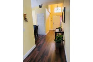 4718 WHISPERING WIND AVE, TAMPA, FL 33614 Sold 07/12/22
