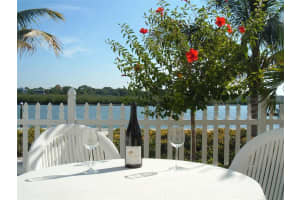 19417 GULF BLVD #F-101, INDIAN SHORES, FL 33785 Sold 11/01/22
