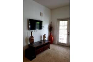 8005 Tipperary Ln, Tampa, FL 33610, Sold 05/16/22