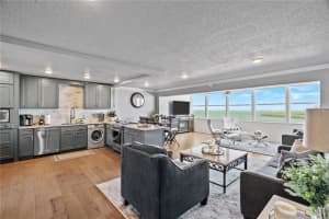 7200 SUNSHINE SKYWAY LN S #14A, ST PETERSBURG, FL 33711 Sold 08/05/22