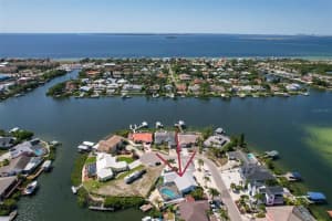 6644 DOLPHIN COVE DR, APOLLO BEACH, FL 33572 Sold 07/15/22