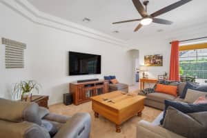 507 Royal Wood Ct, Valrico, FL 33594, Sold 05/27/22