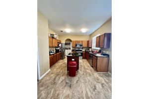 4205 Hartford Lake Dr, Tampa, FL 33619, Sold 05/20/22