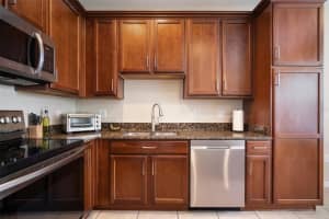 2566 Middleton Grove Dr, Brandon, FL 33511, Sold 06/14/22