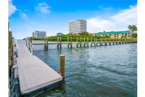 5210 Bay Club Cir, Tampa, FL 33607, Sold 06/13/22