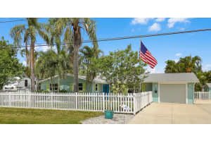3213 W Shell Point Rd, Ruskin, FL 33570, Sold 06/15/22