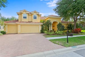 10224 Golden Eagle Dr, Seminole, FL 33778, Sold 05/31/22