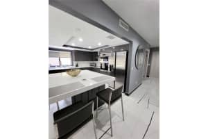 4526 SWEETWATER LAKE DR, TAMPA, FL 33613 Sold 08/10/22