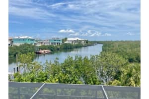 3025 Christophers Watch Ln, Ruskin, FL 33570, Sold 06/22/22