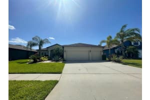 320 STAR SHELL DR, APOLLO BEACH, FL 33572 Sold 04/05/23