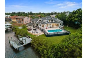 945 BUNKER VIEW DR, APOLLO BEACH, FL 33572 Sold 06/30/22