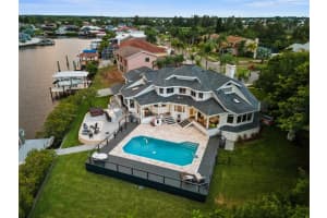 945 BUNKER VIEW DR, APOLLO BEACH, FL 33572 Sold 06/30/22