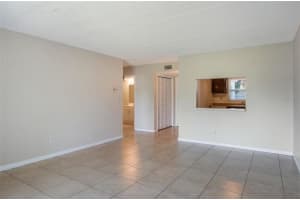 2836 SOMERSET PARK DR #202, TAMPA, FL 33613 Sold 06/22/22