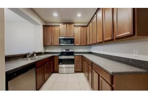 1324 SANDSTONE RUN, SANFORD, FL 32771 Sold 08/24/22