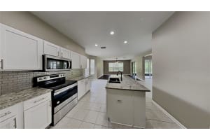 11425 MISTY ISLE LN, RIVERVIEW, FL 33579 Sold 10/31/22