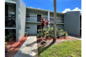 2876 Somerset Park Dr, Tampa, FL 33613, Sold 05/31/22