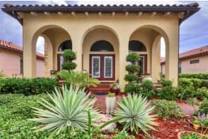 6151 YEATS MANOR DR, TAMPA, FL 33616 Sold 11/18/22