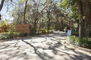 13104 GREENGAGE LN, TAMPA, FL 33612 Sold 10/17/22