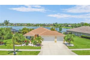 5435 SANDY SHELL DR, APOLLO BEACH, FL 33572 Sold 07/11/22