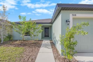 908 WYNNMERE WALK AVE, RUSKIN, FL 33570 Sold 03/14/23