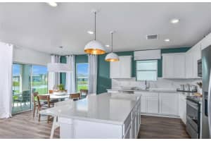 9646 SUMMERS CAY CIR, THONOTOSASSA, FL 33592 Sold 10/06/22