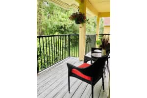 8752 MALLARD RESERVE DR #203, TAMPA, FL 33614 Sold 10/05/22