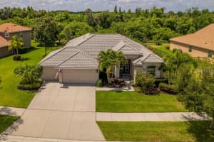 313 ROYAL BONNET DR, APOLLO BEACH, FL 33572 Sold 08/10/22