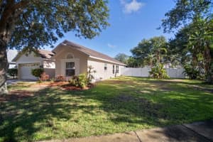 7136 COLONY POINTE DR, RIVERVIEW, FL 33578 Sold 08/08/22
