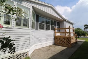 153 S SAINT THOMAS CIR, APOLLO BEACH, FL 33572 Sold 09/02/22