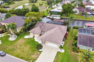 710 EAGLE LN, APOLLO BEACH, FL 33572 Sold 10/24/22