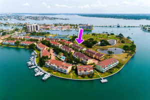 526 SANDY HOOK RD, TREASURE ISLAND, FL 33706 Sold 10/05/23