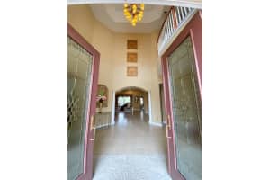10521 MARTINIQUE ISLE DR, TAMPA, FL 33647 Sold 11/30/22