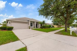 2037 HEARTLAND CIR, VALRICO, FL 33594 Sold 08/24/22