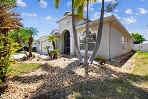5230 Clover Mist Dr, Apollo Beach, FL 33572, Sold 06/27/22
