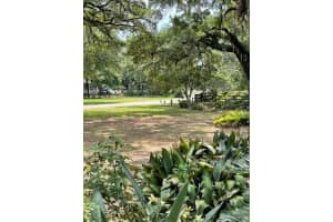 2804 PEMBERTON CREEK DR, SEFFNER, FL 33584 Sold 07/25/22