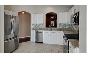 925 SEMINOLE SKY DR, RUSKIN, FL 33570 Sold 07/07/22