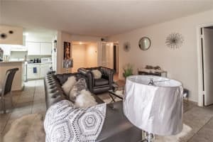 8724 MALLARD RESERVE DR #101, TAMPA, FL 33614 Sold 09/02/22