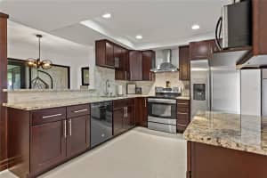 4350 OUTRIGGER LN, TAMPA, FL 33615 Sold 12/09/22