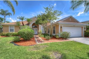 7127 COLONIAL LAKE DR, RIVERVIEW, FL 33578 Sold 07/18/22
