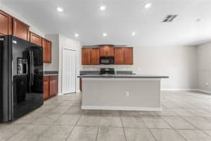 10122 CRESTED FRINGE DR, RIVERVIEW, FL 33578 Sold 08/26/22